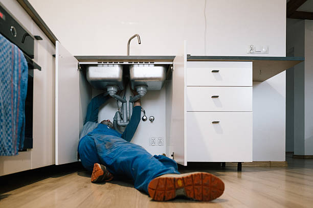 Professional Leak Detection technician working in Cedar Ridge, CA